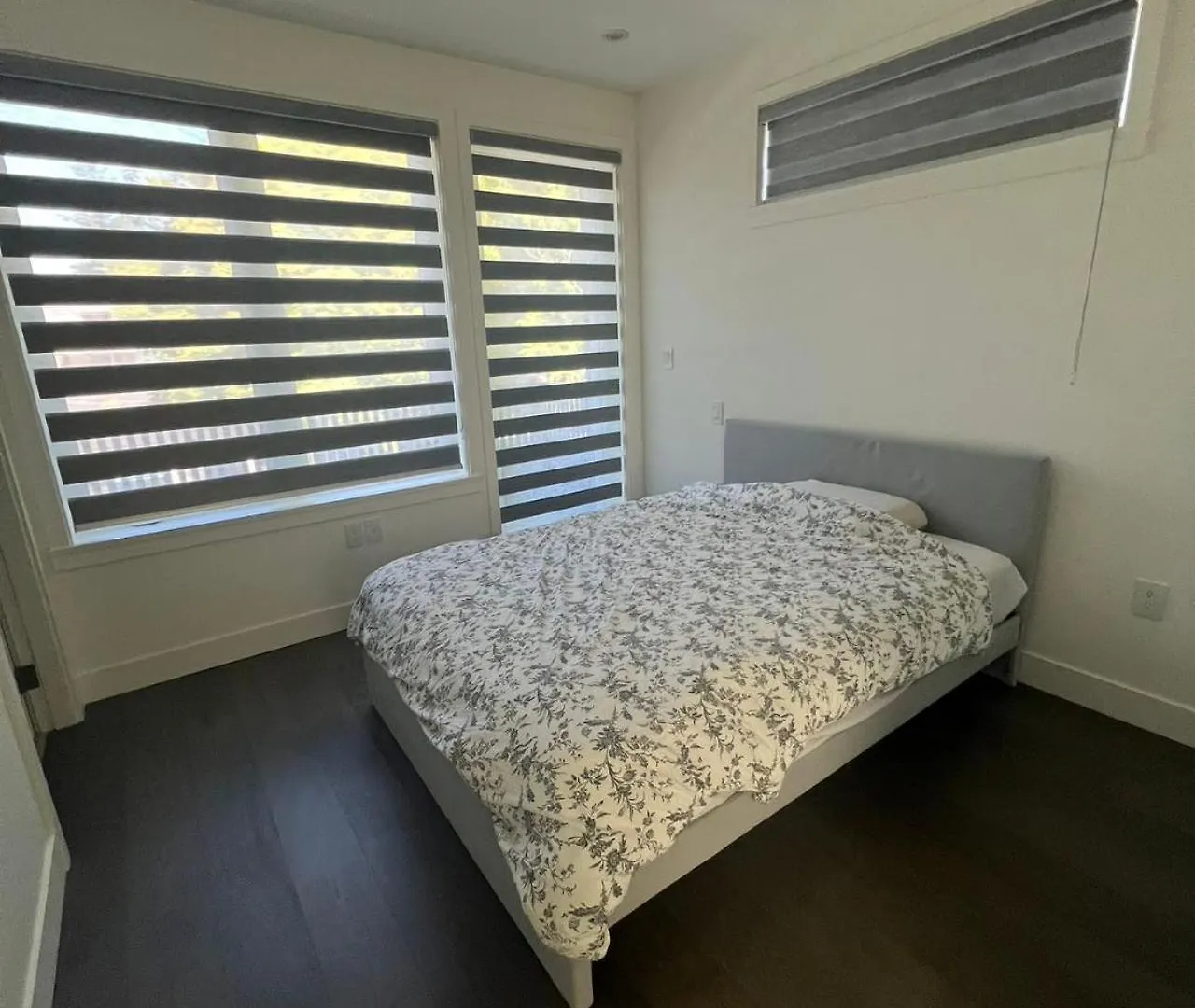 Luxury Modern New House In Central Vancouver Homestay